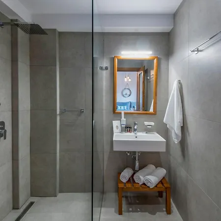 Melia Luxury מלון דירות 4*